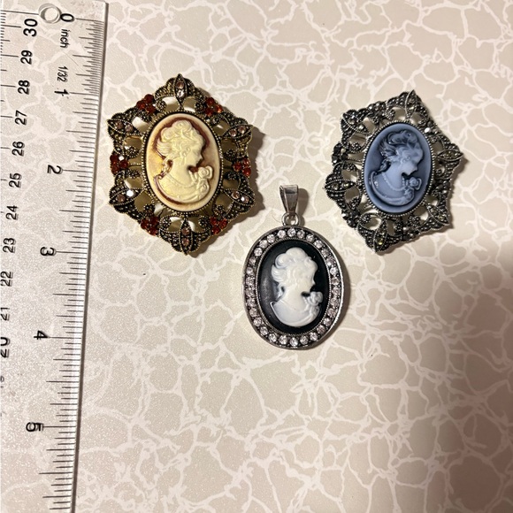 Set of 3 Cameo style Brooch and pendant Set - Gold, Silver, and Black - Picture 7 of 7